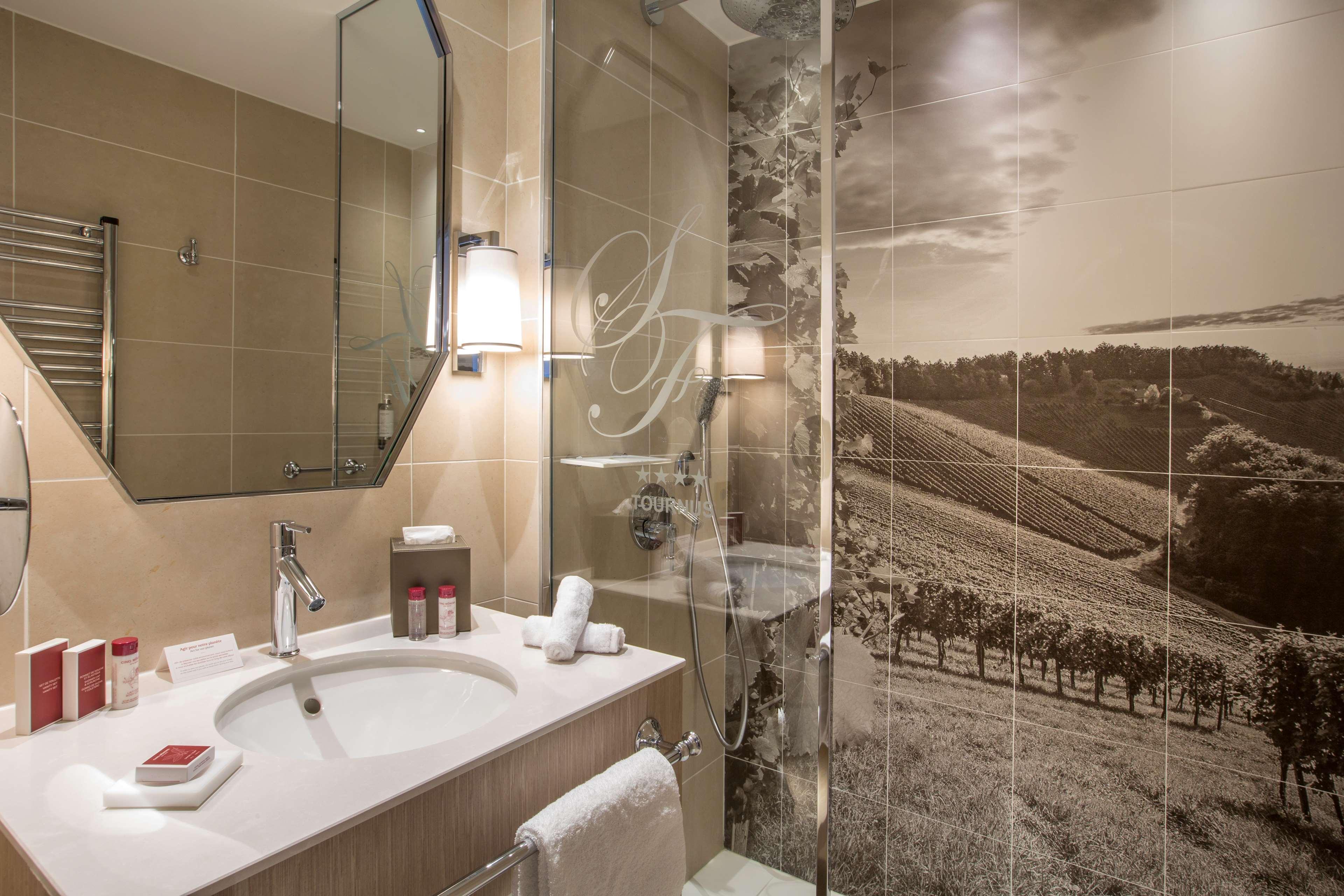 Hotel & Spa Les Sept Fontaines Best Western Premier Tournus Exterior foto